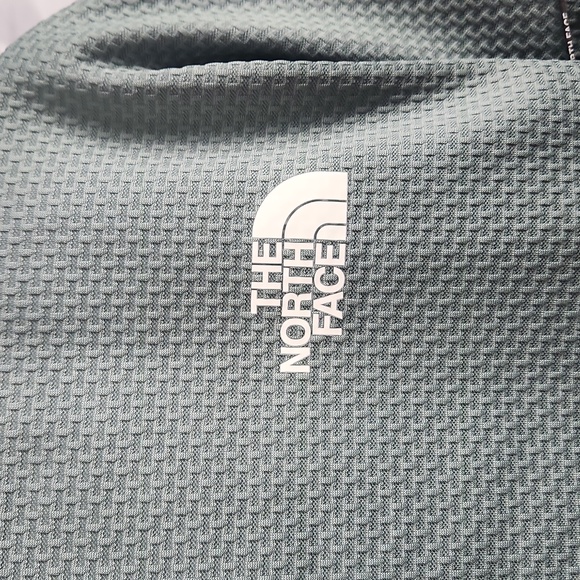 The North Face Training Mountain Sweatshirt - Picture 7 of 10